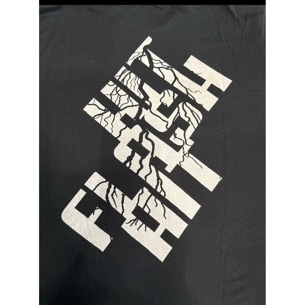 Live and Tell Silver Screen Flash Film Graphic T-Shirt Black‎ Unisex Graphic L